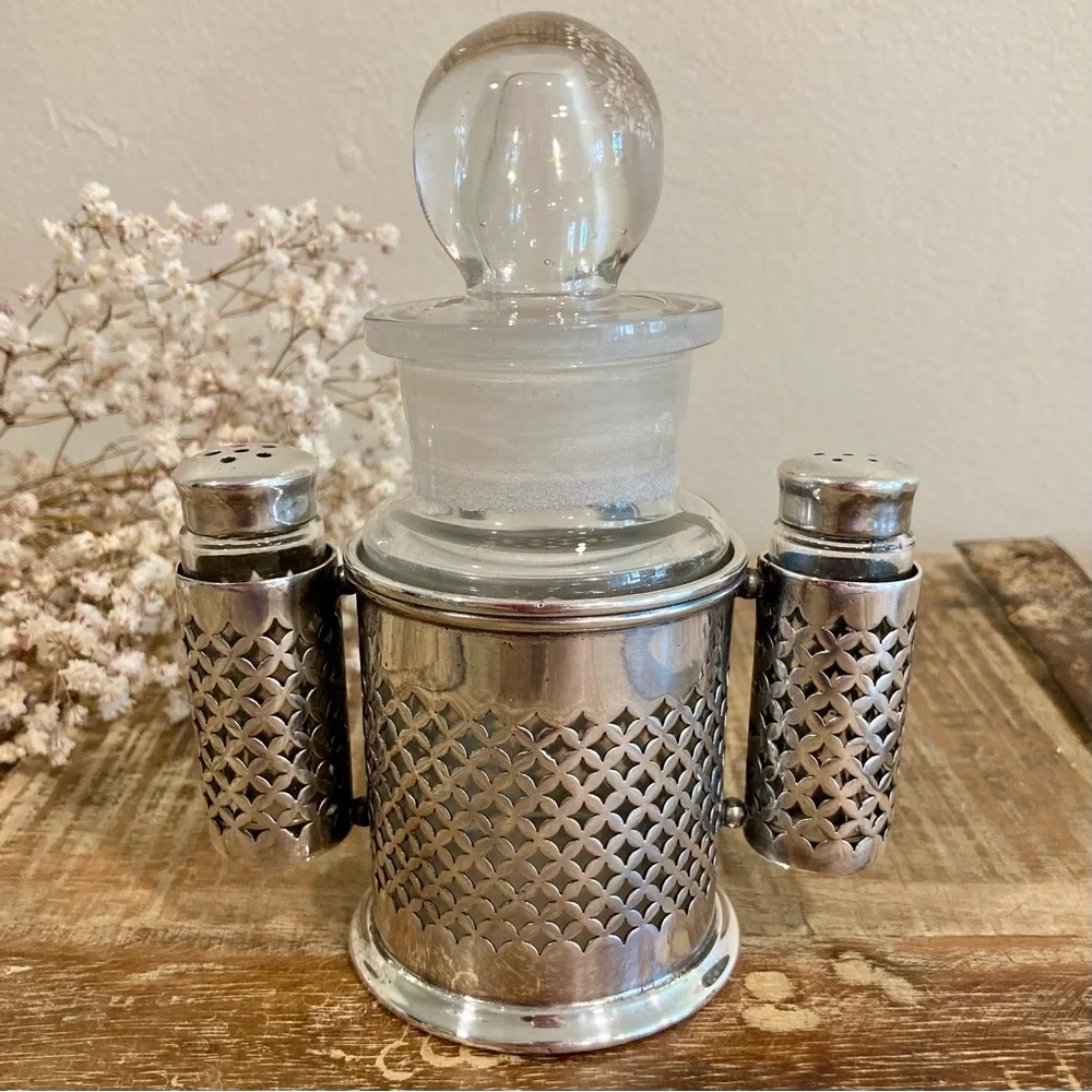 Silver Plated Cruet Set Salt Pepper & Condiment Knickerbocker Silver Co Art Deco